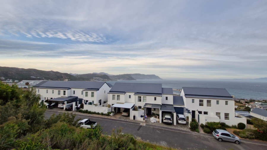 4 Bedroom Property for Sale in Harbour Heights Western Cape